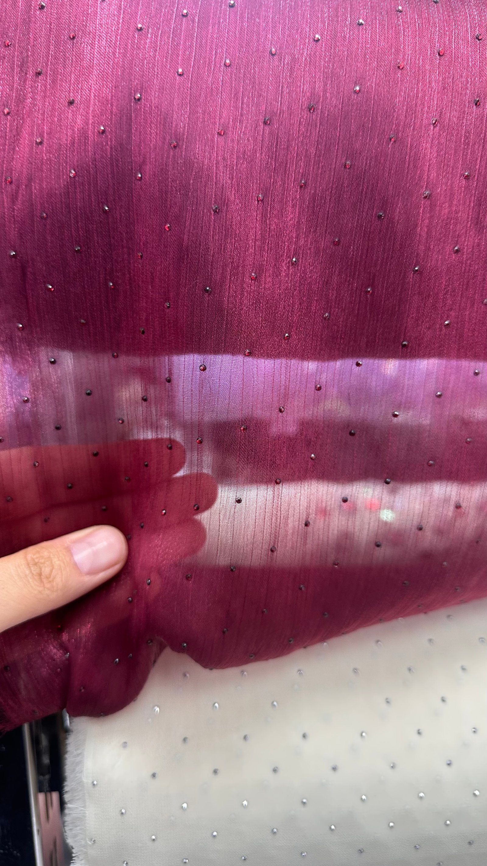 BORDO TAŞLI ORGANZE